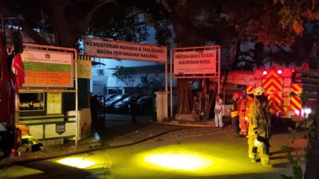 Analisis Respons Pemadam Kebakaran di Tendean: Dari Laporan Warga Hingga Lokalisasi Api dalam 30 Menit