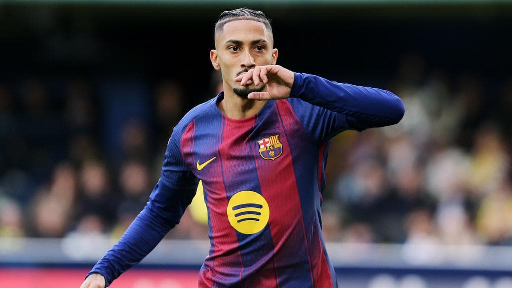 Analisis Mendalam: Raphinha dan Taktik Flick yang Mengguncang Camp Nou dalam Kemenangan 5-2 Atas Sevilla