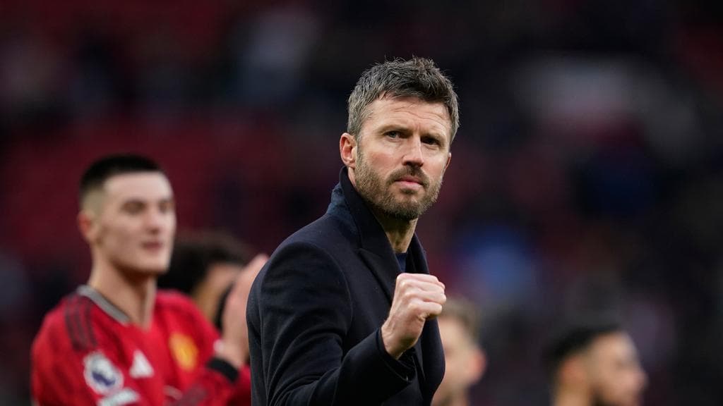 Analisis Strategis: Mengapa Manchester United Menahan Diri untuk Mengontrak Michael Carrick Secara Permanen