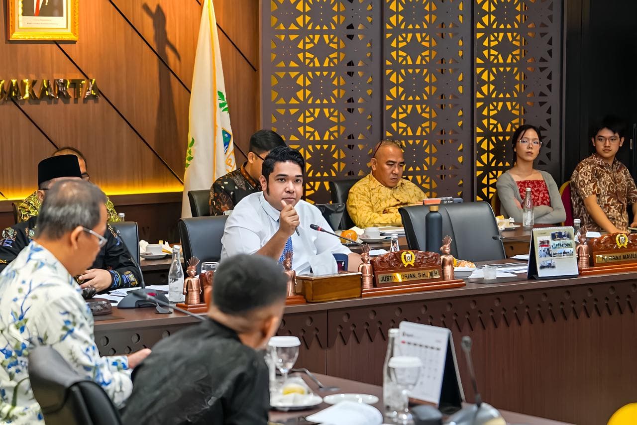 Saat Bank Jakarta Pesta Mewah Sementara Laba Jeblok: Sebuah Ironi yang Mengusik Rakyat